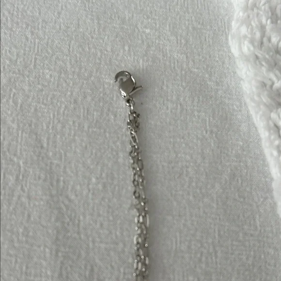 Elegant Silver Chain Necklace - Picture 4 of 6